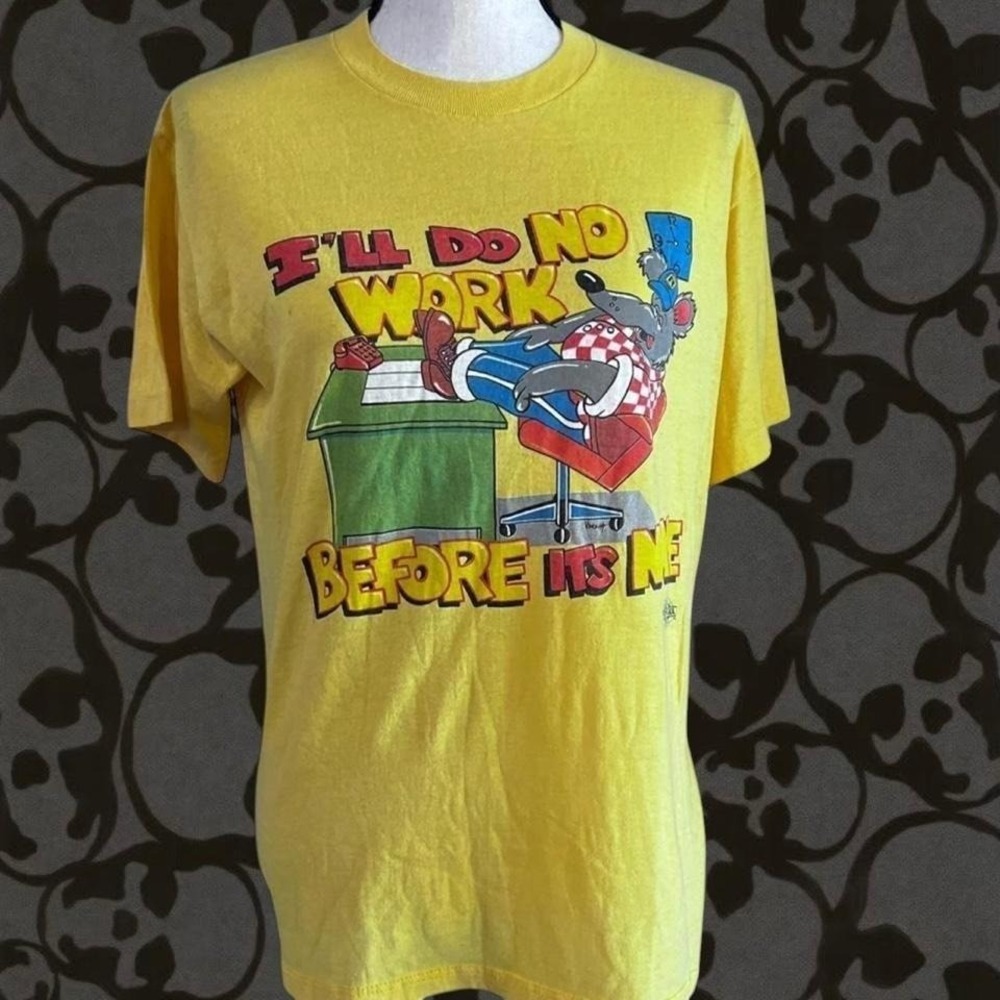 Vintage single stitch yellow funny work rat tee Chuck E. Cheese style